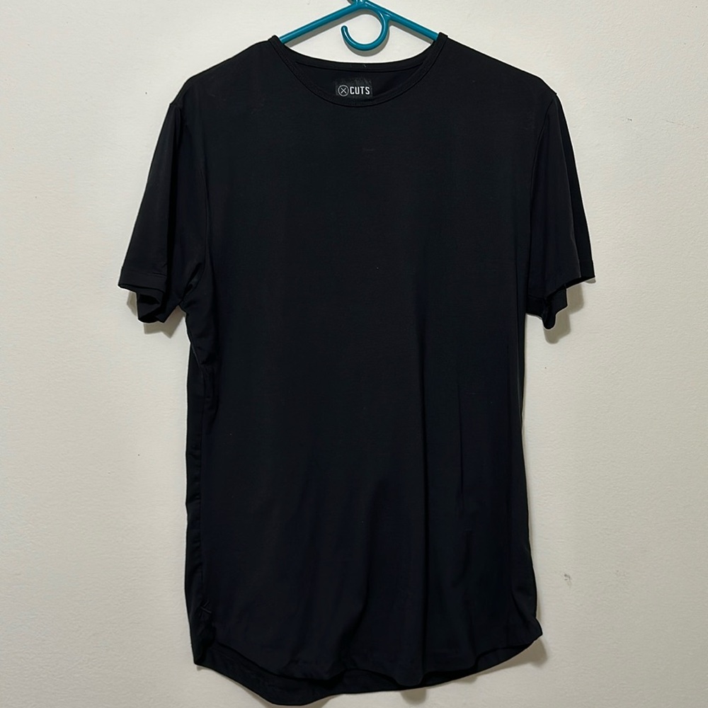 Men’s CUTS Curve Hem Tee L